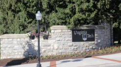 18.5" Self-Watering Hanging Basket 15 18.5" Self-Watering Hanging Basket -Outdoor Decor Art CHB 1P VT4 1600 58470.1677959426