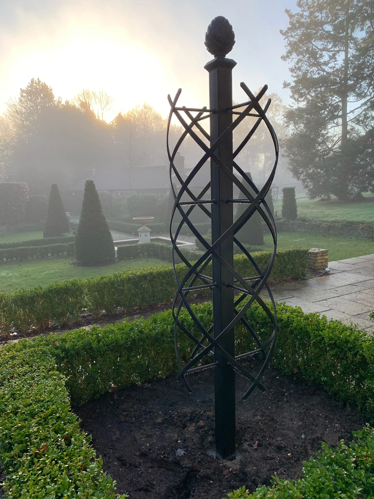 Charleston Rose Pillar 3 Charleston Rose Pillar - Image 3