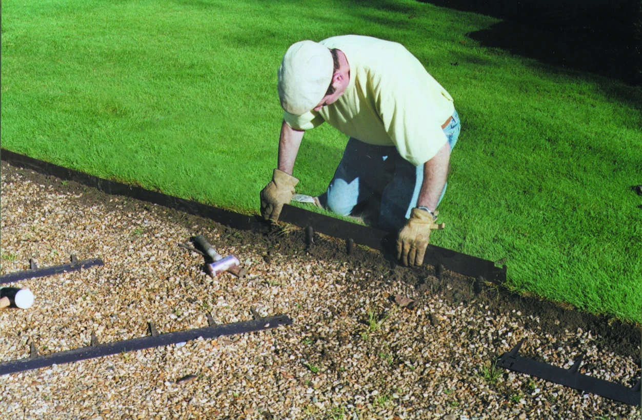 EverEdge Landscape Edging - Brown - 1.6mm 2 EverEdge Landscape Edging - Brown - 1.6mm - Image 2