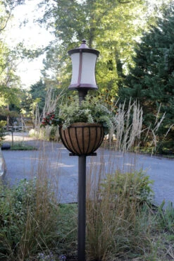 Residential Lamppost Hayrack 17 Residential Lamppost Hayrack -Outdoor Decor Art LPH18 P3 1600 36293.1701701983