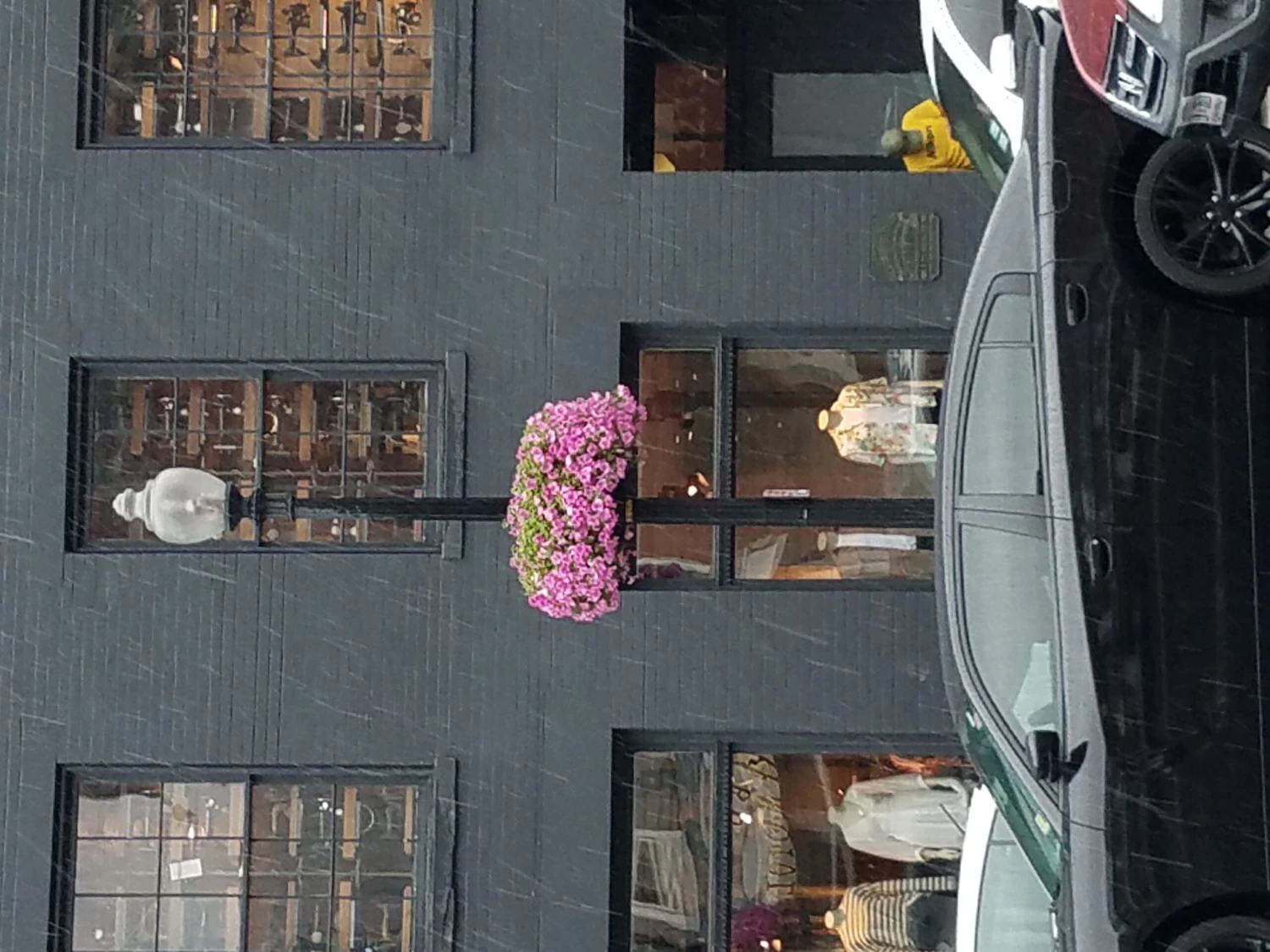 25" Lamppost Hayrack With Molded Coco Liner - 2 Pack 6 25" Lamppost Hayrack With Molded Coco Liner - 2 Pack - Image 6