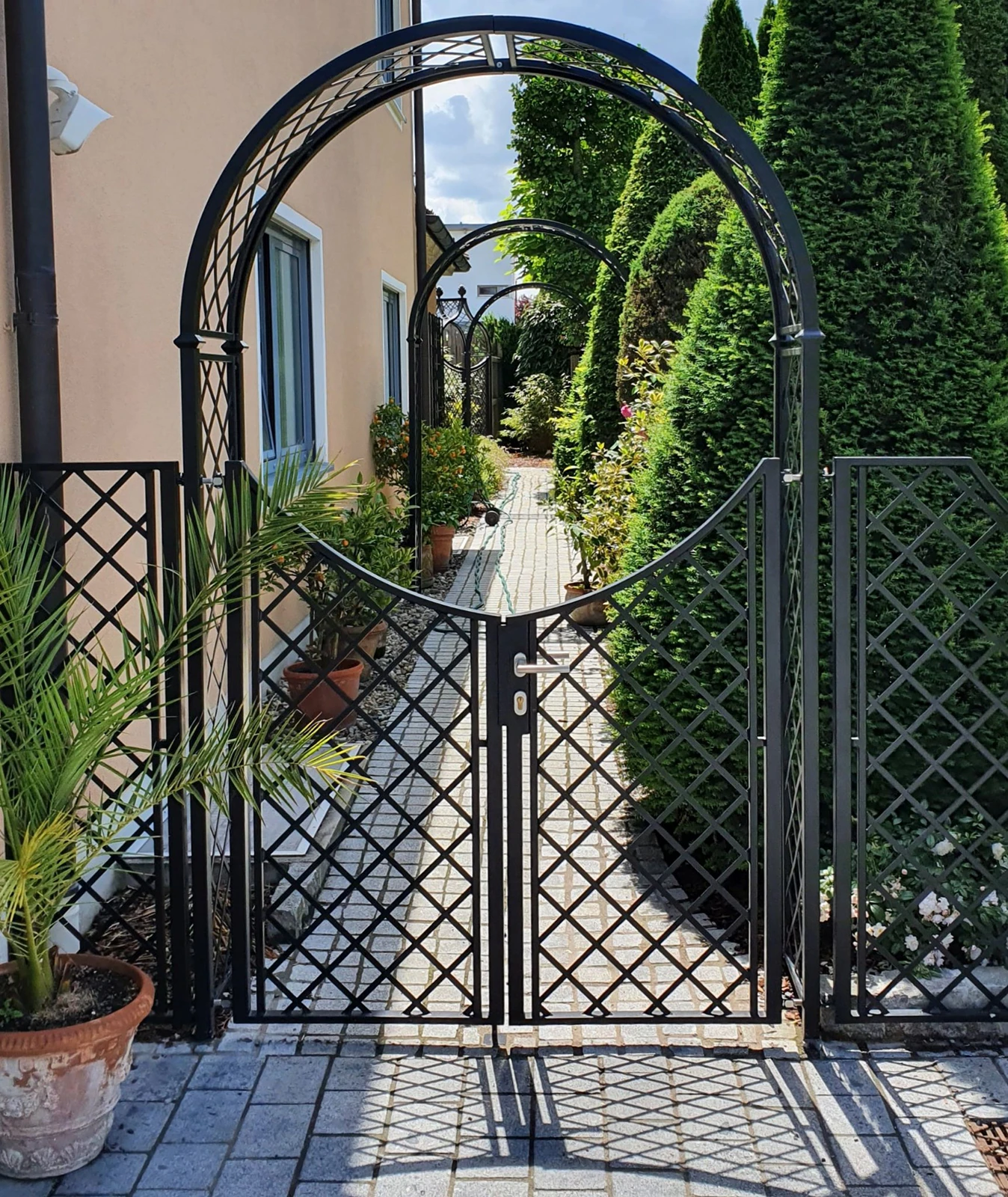 Portofino Arch + Planter | Bench | Gate | Fence Options 1 Portofino Arch + Planter | Bench | Gate | Fence Options