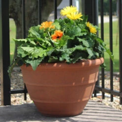 Urn Planter -Outdoor Decor Art urn insitu 45534.1678887206